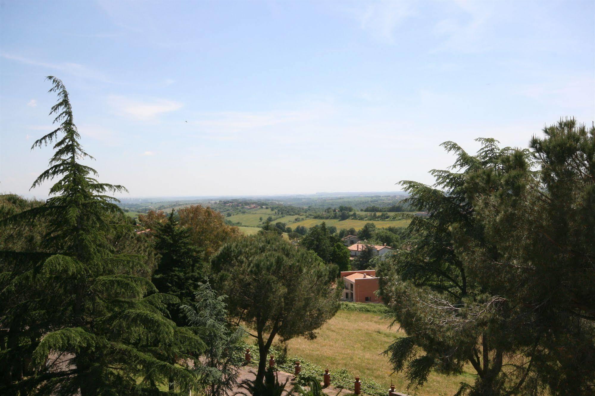 Hotel Parco Santa Rita Sacrofano Exterior foto