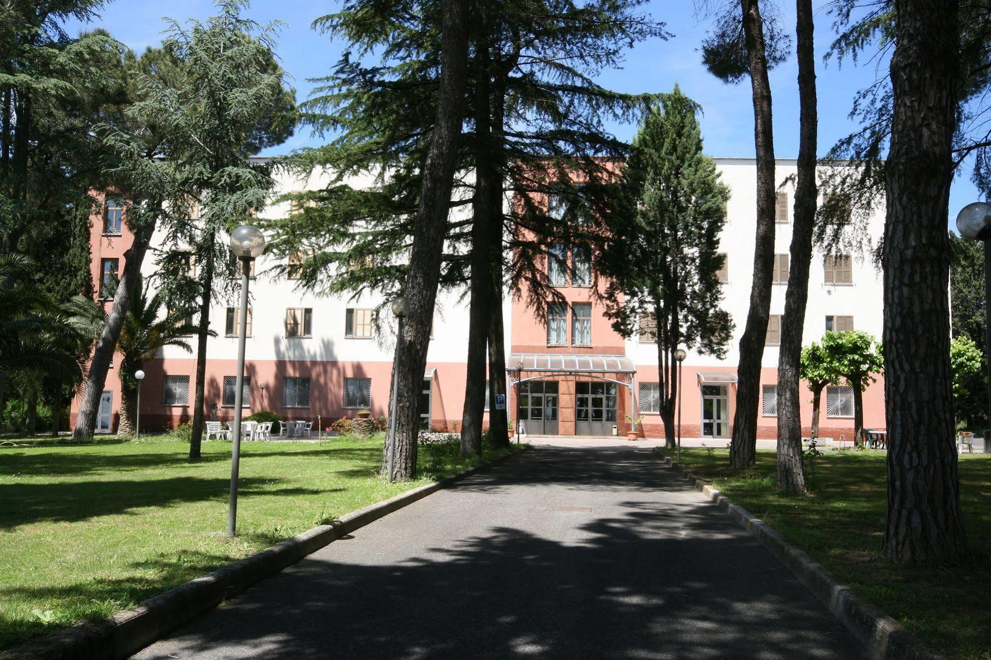 Hotel Parco Santa Rita Sacrofano Exterior foto