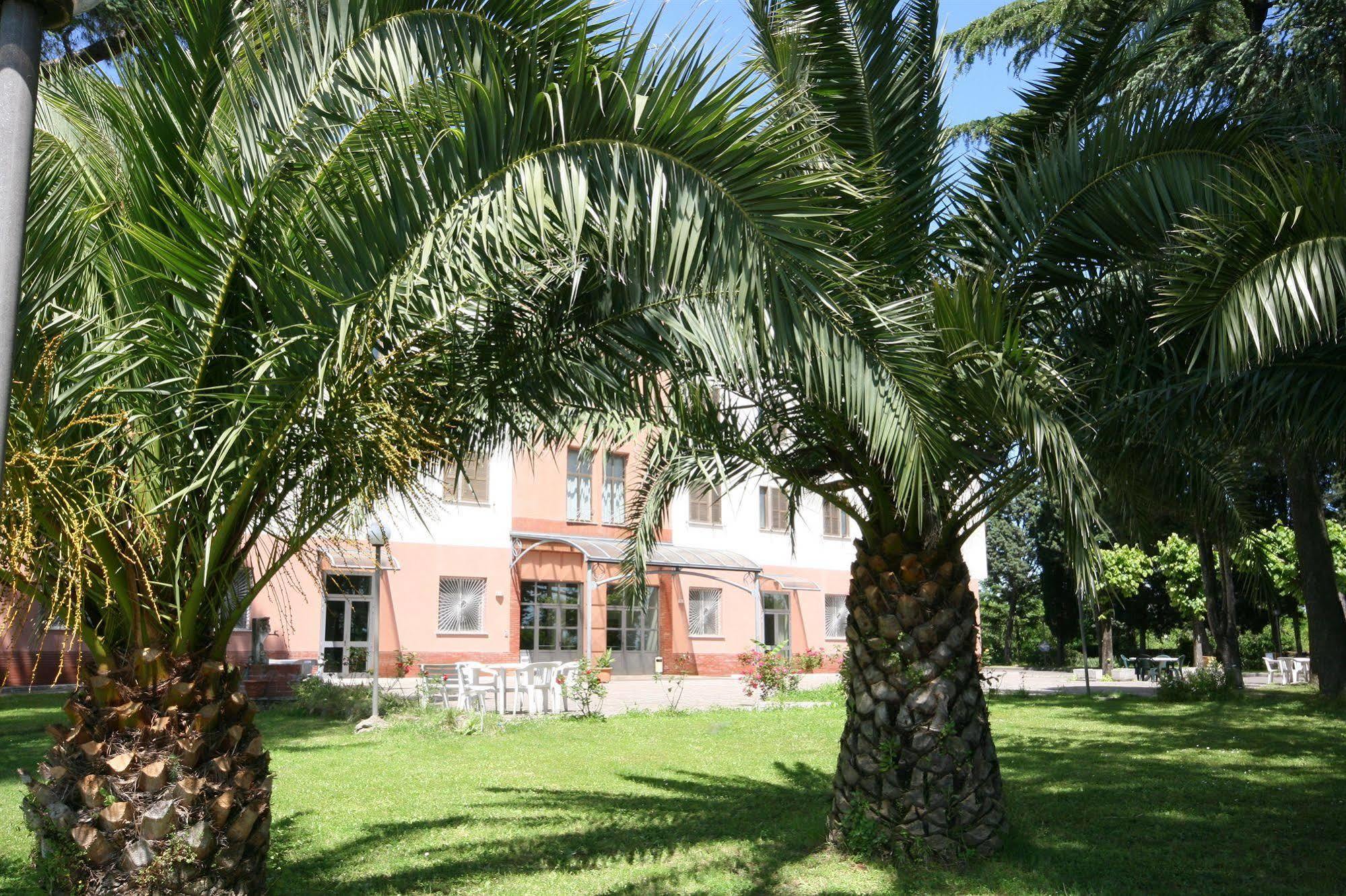Hotel Parco Santa Rita Sacrofano Exterior foto